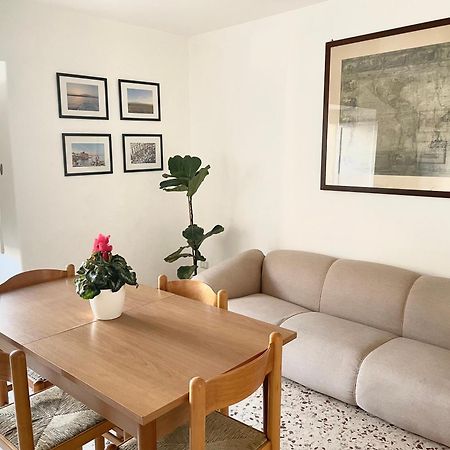 Lorenzo'S House Catania City Centre - Comfortable Large Apartment With 2 Bedrooms And 2 Baths, Close To Trains, Metro And Bus Station エクステリア 写真