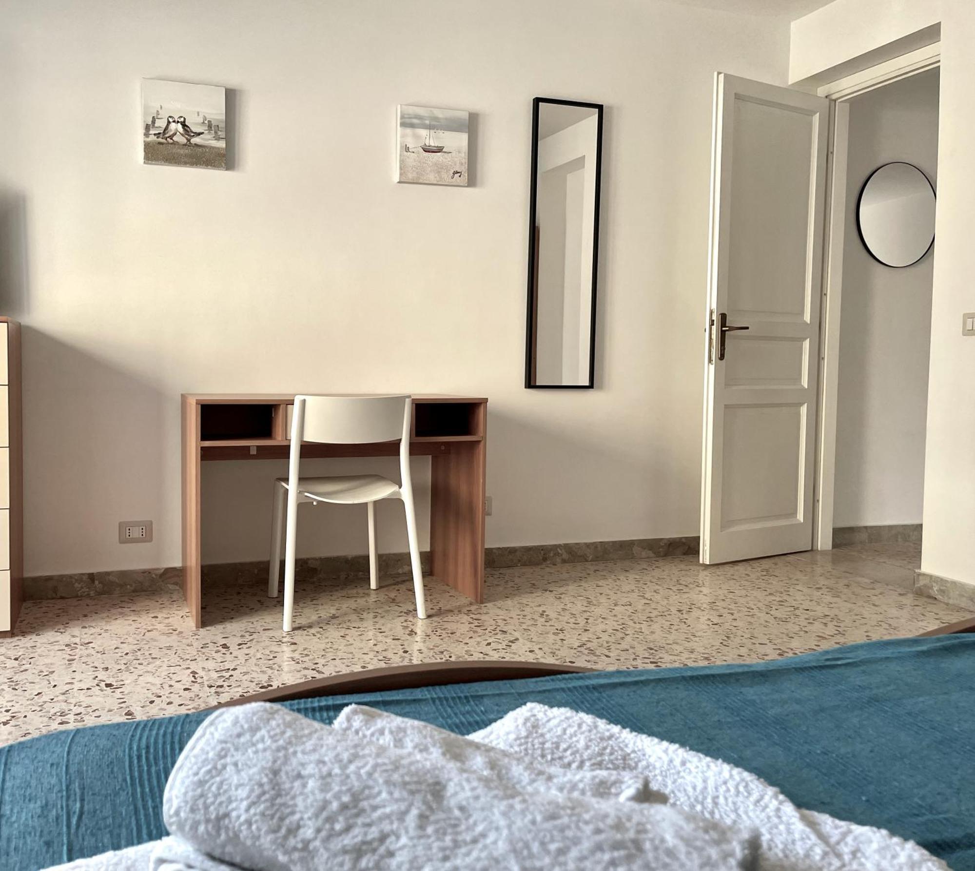 Lorenzo'S House Catania City Centre - Comfortable Large Apartment With 2 Bedrooms And 2 Baths, Close To Trains, Metro And Bus Station エクステリア 写真